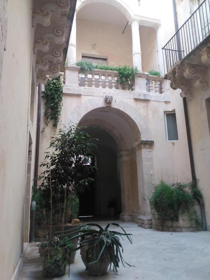 Ortigia Family House Apartment Syracuse Bagian luar foto